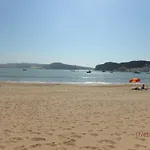 Privada Confortavel Com Piscina Em *