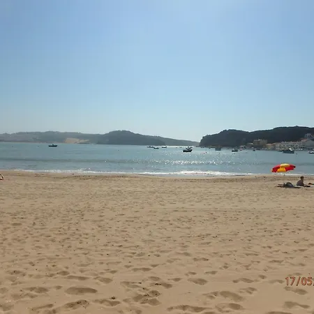 Quarto privado confortável com piscina em São Martinho do Porto *